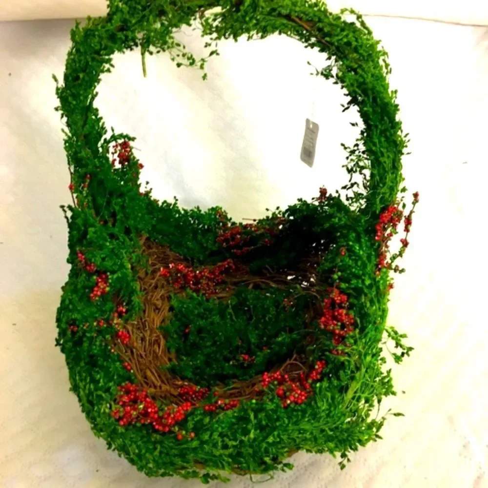RAZ Imports Christmas Mistletoe Basket